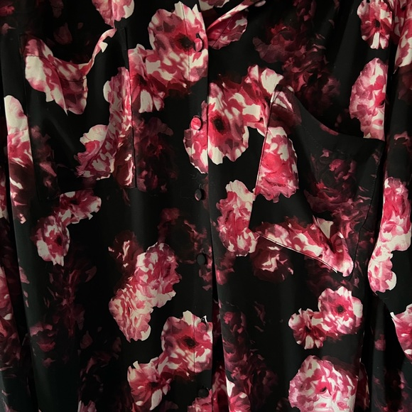 Torrid blouse size 4 - Picture 8 of 11